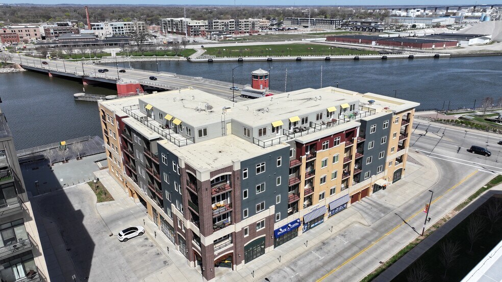 More Photos Of 401 N Washington St, Green Bay Apartments For Sale