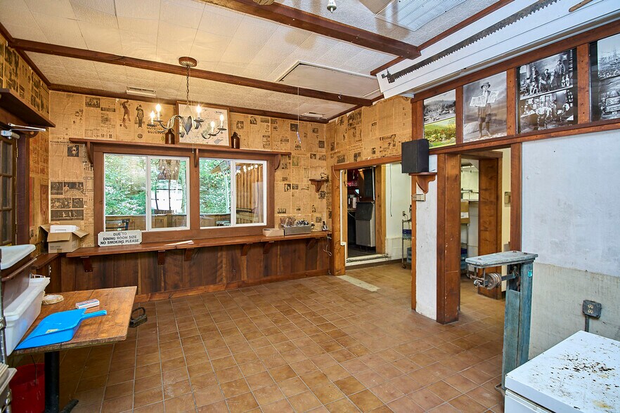 More Photos Of 15303 Midland Trl, Ansted Freestanding For Sale