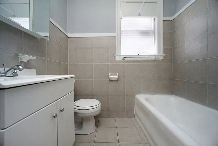 More Photos Of 7151 S King Dr, Chicago Apartments For Sale