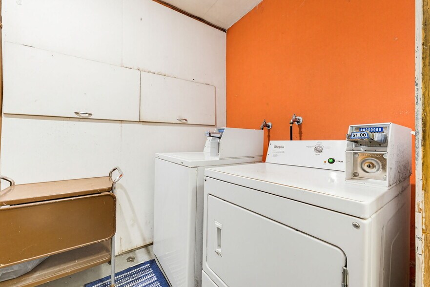 More Photos Of 309-313 W Milwaukee St, Janesville Apartments For Sale