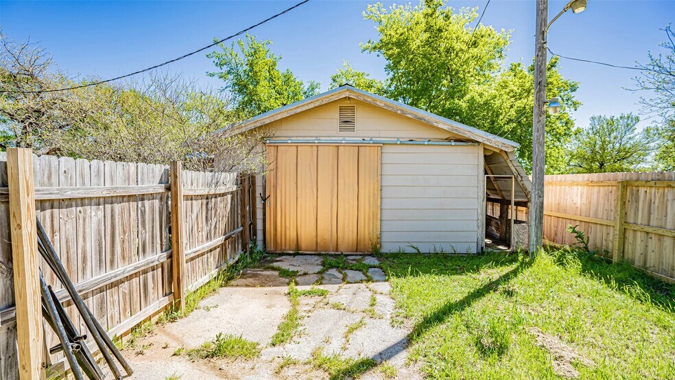 More Photos Of 2546 N Highway 144, Glen Rose Land For Sale