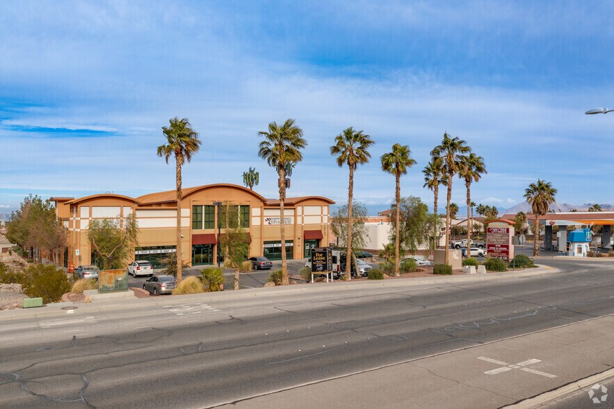 More Photos Of 1510 W Horizon Ridge Pky, Henderson General Retail For Sale