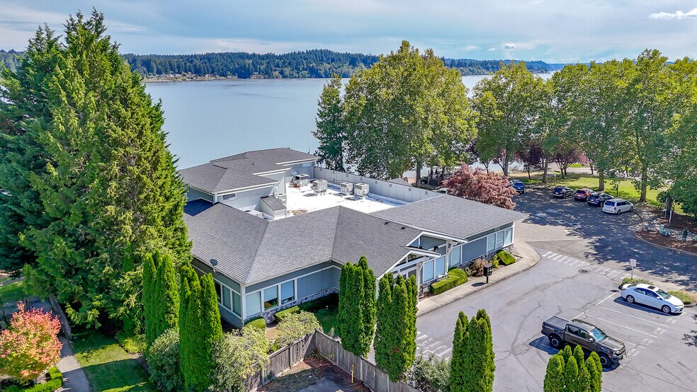 More Photos Of 3212 Byron St, Silverdale Office For Sale