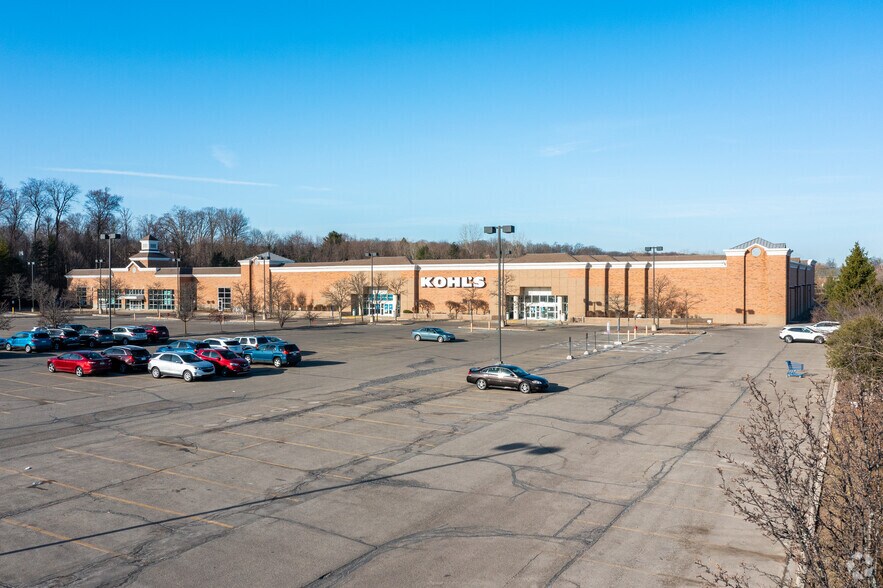 More Photos Of 20111 Haggerty Rd, Northville Freestanding For Lease