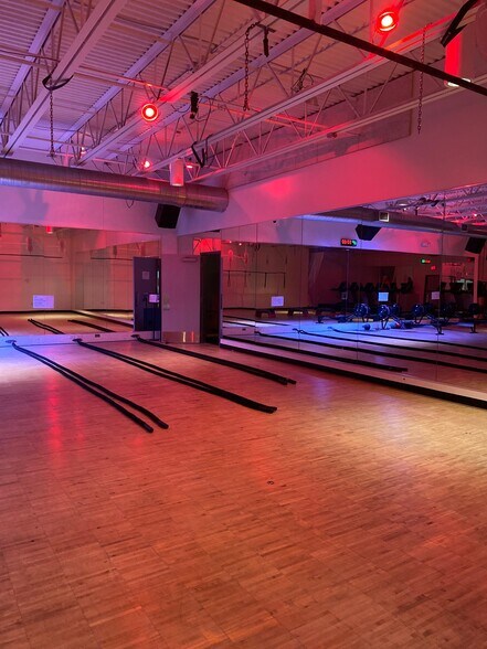 More Photos Of 1010 N 2nd Ave, Minneapolis Office For Sale