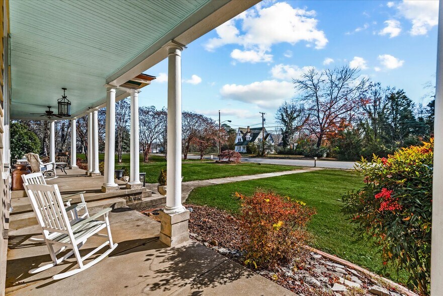 More Photos Of 115 E Broaddus Ave, Bowling Green Apartments For Sale