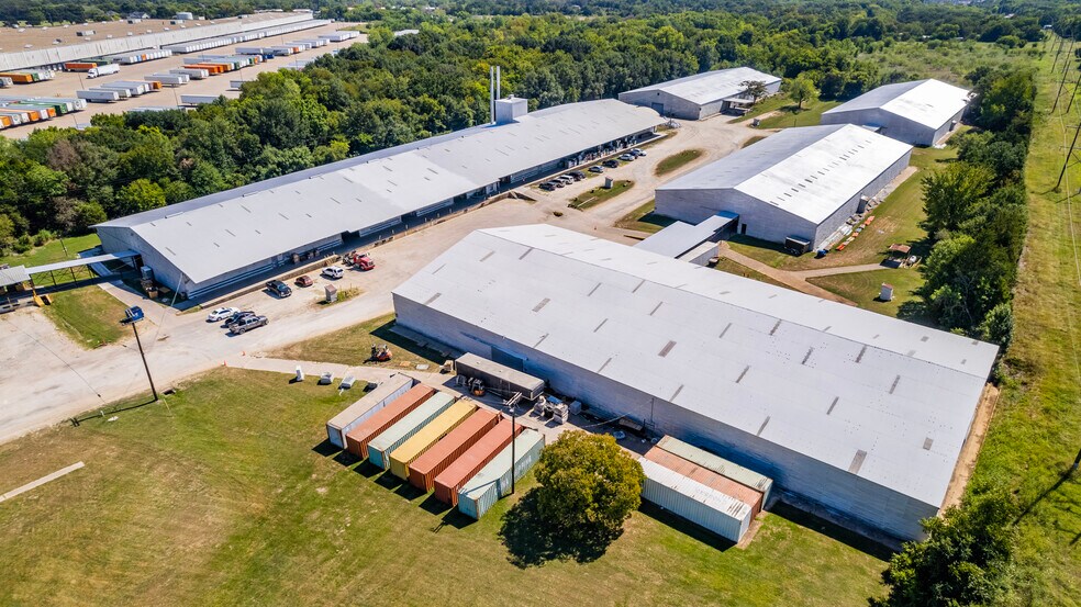 More Photos Of 401 Hardy Ave, Corsicana Warehouse For Lease