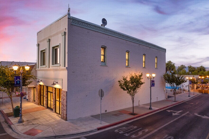 More Photos Of 302 N Main St, Lakeport Storefront For Sale