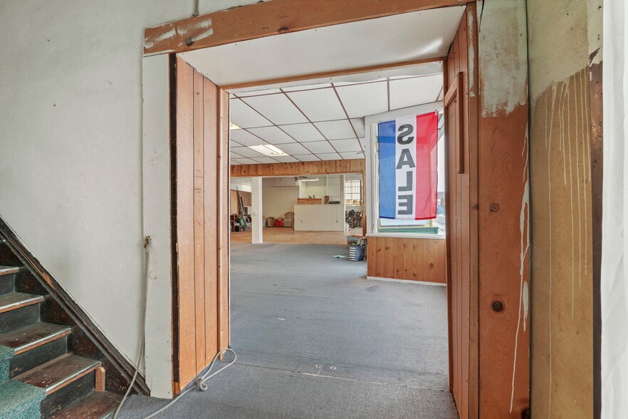 More Photos Of , Spokane General Retail For Sale
