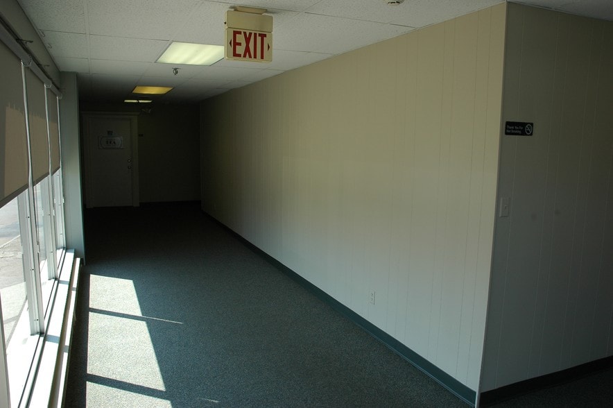 More Photos Of 201-207 N Boone St, Johnson City Office Residential For Lease