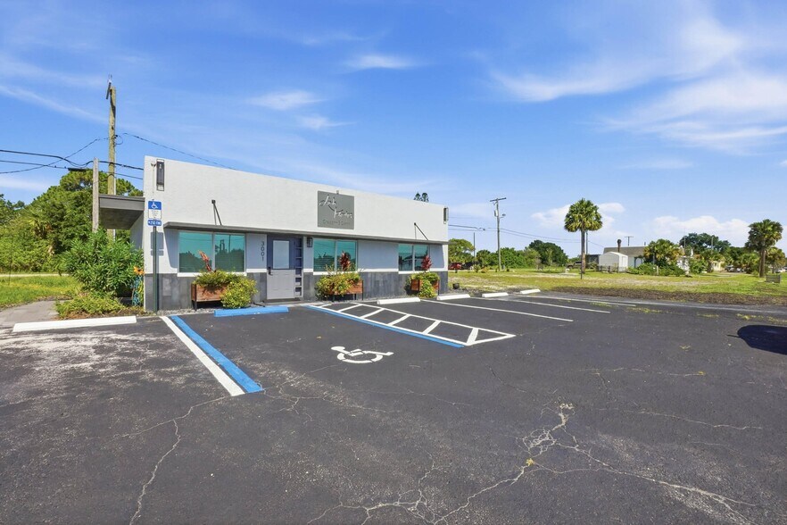 More Photos Of 3001 N Us Highway 1, Fort Pierce Industrial For Sale