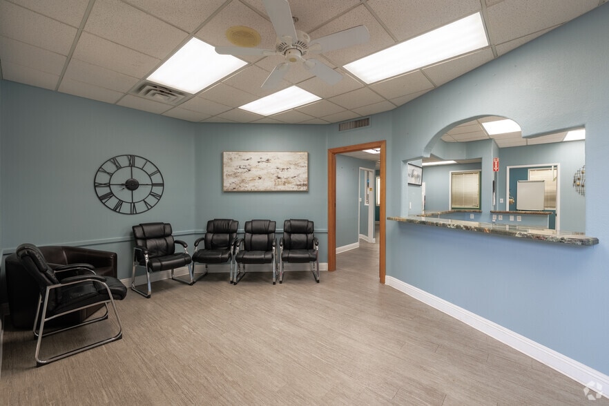 More Photos Of 4491 W Northern Ave, Glendale Medical For Sale