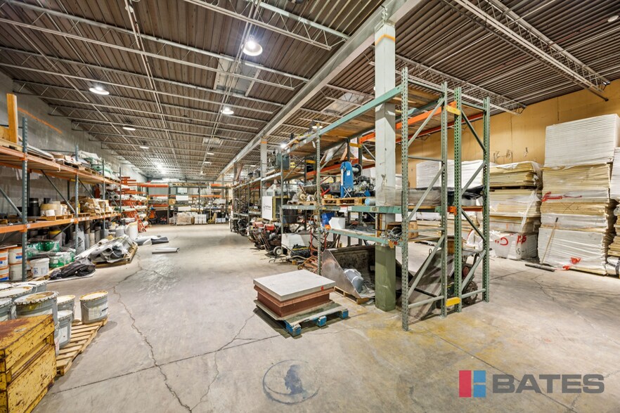 More Photos Of 8900 Ambassador Row, Dallas Distribution For Sale