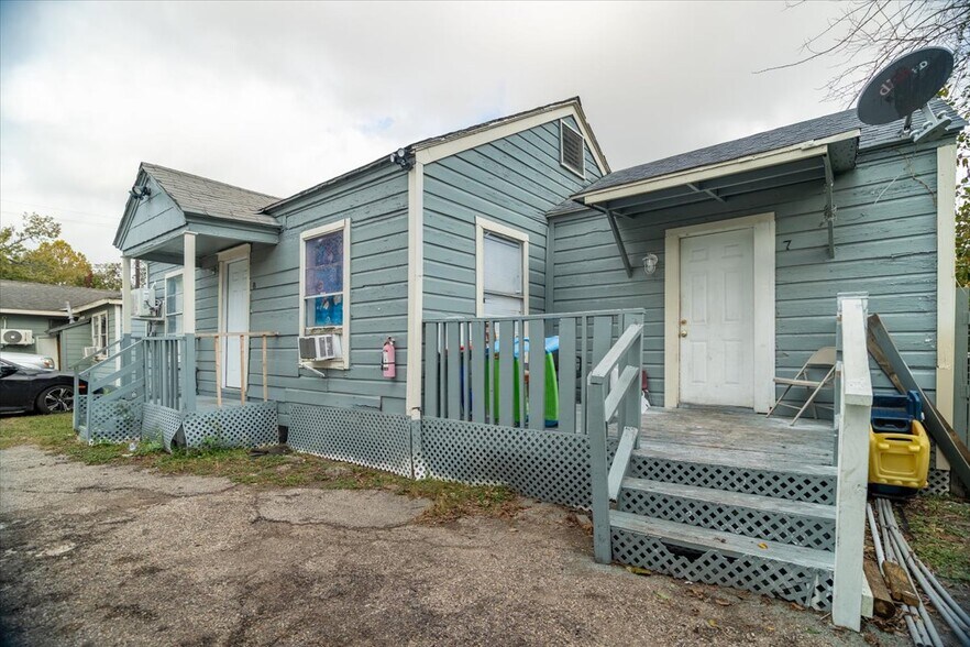 More Photos Of 13928 Bandera St, Houston Apartments For Sale
