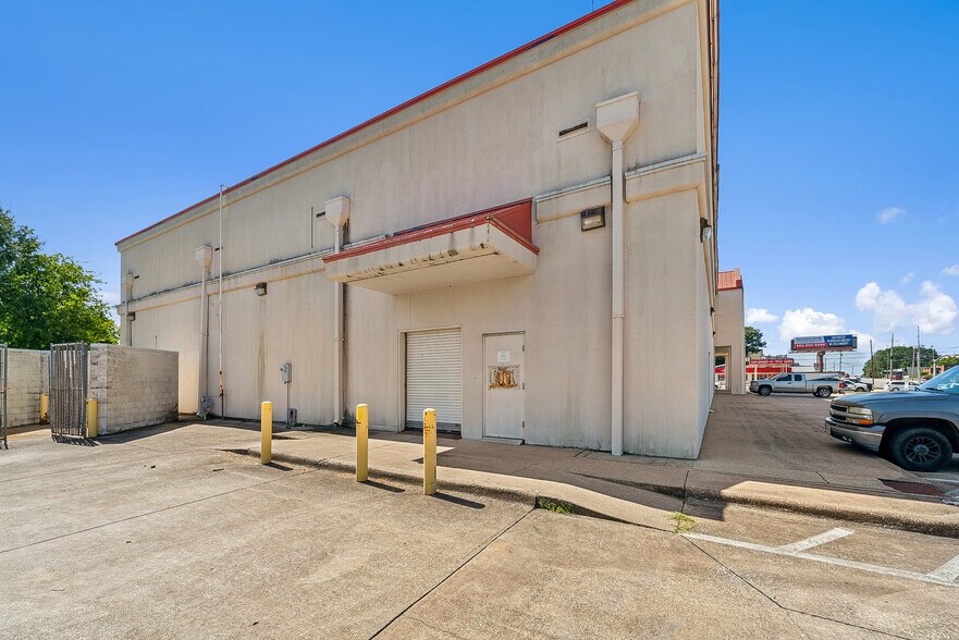 More Photos Of 119 W Marshall Ave, Longview Freestanding For Sale