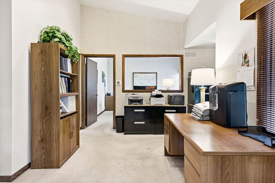 More Photos Of 2001-2007 Kinvara Dr, Pittsburgh Office For Sale