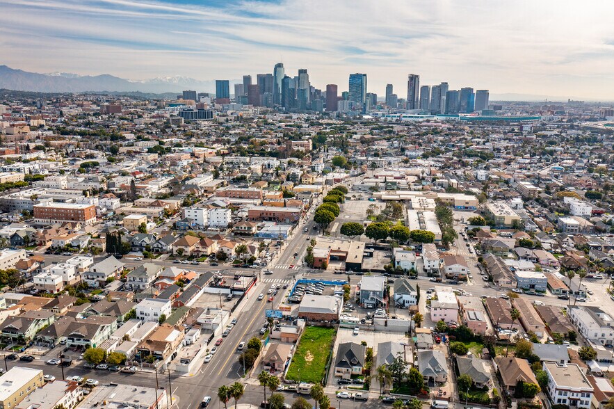 More Photos Of 1606 Menlo Ave, Los Angeles Land For Sale