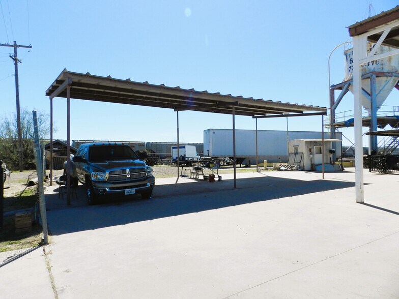 More Photos Of 4005 Andy R Ramos Rd, Laredo Warehouse For Sale