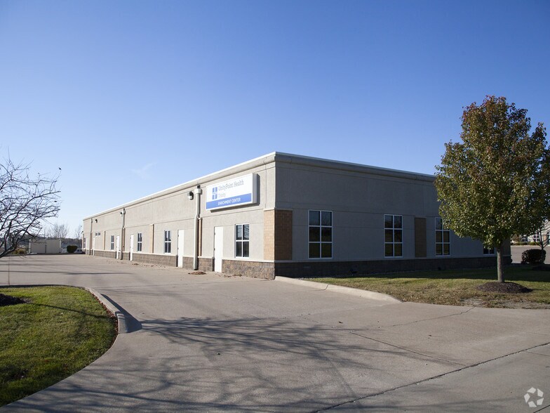 More Photos Of 4622-4626 Progress Dr, Davenport Medical For Sale