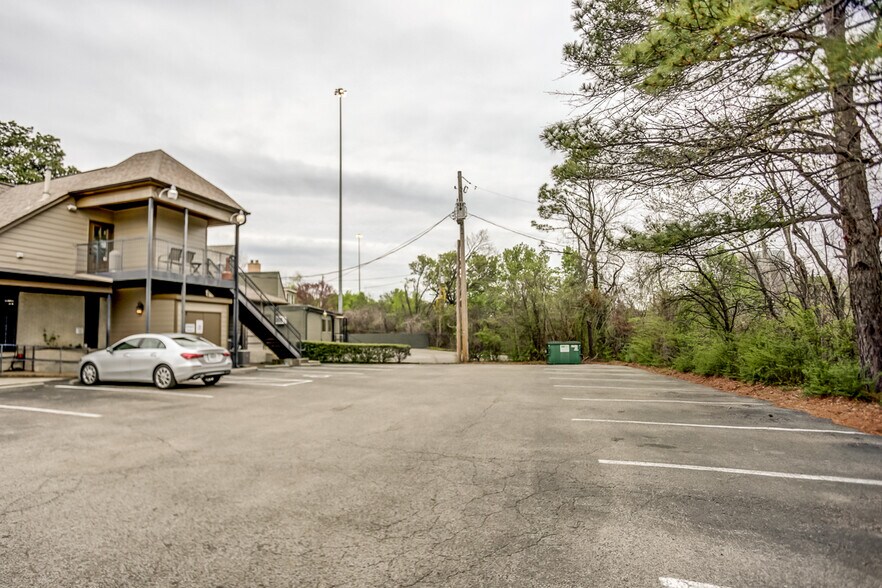 More Photos Of 1086 W Rex Rd, Memphis Freestanding For Sale