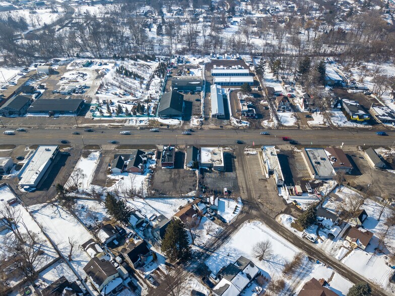 More Photos Of 4680 Dixie Hwy, Waterford Freestanding For Sale