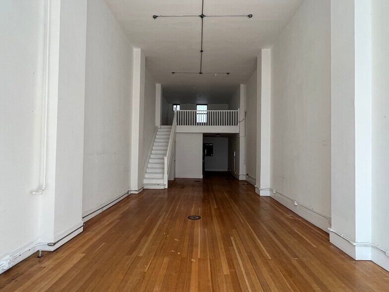 More Photos Of 1904 Franklin St, Oakland Office For Lease
