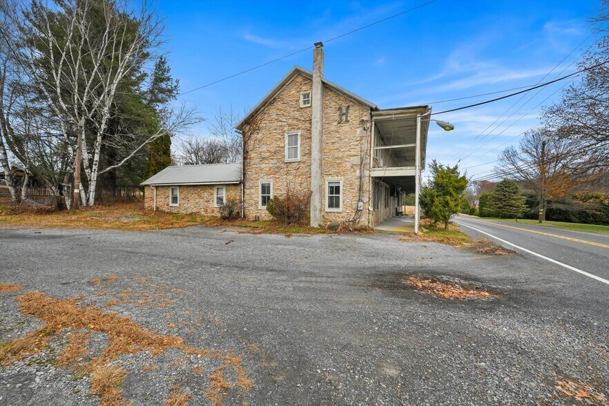 More Photos Of 349 Huffs Church Rd, Mertztown Restaurant For Sale