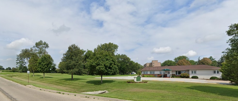 More Photos Of 204 W South St, Kewanee Healthcare For Sale