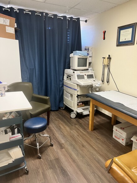 More Photos Of 9398 Viscount Blvd, El Paso Medical For Sale