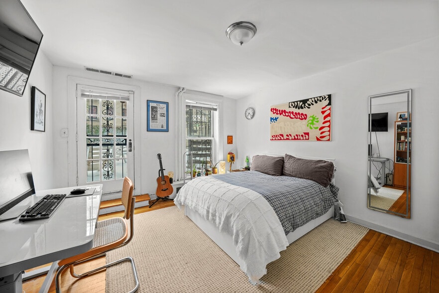 More Photos Of 347 E 19th St, New York Apartments For Sale