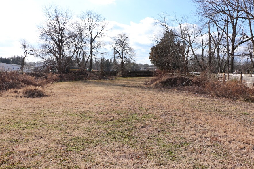 More Photos Of 919 Lakewood Farmingdale Rd, Howell Horse Stables For Lease