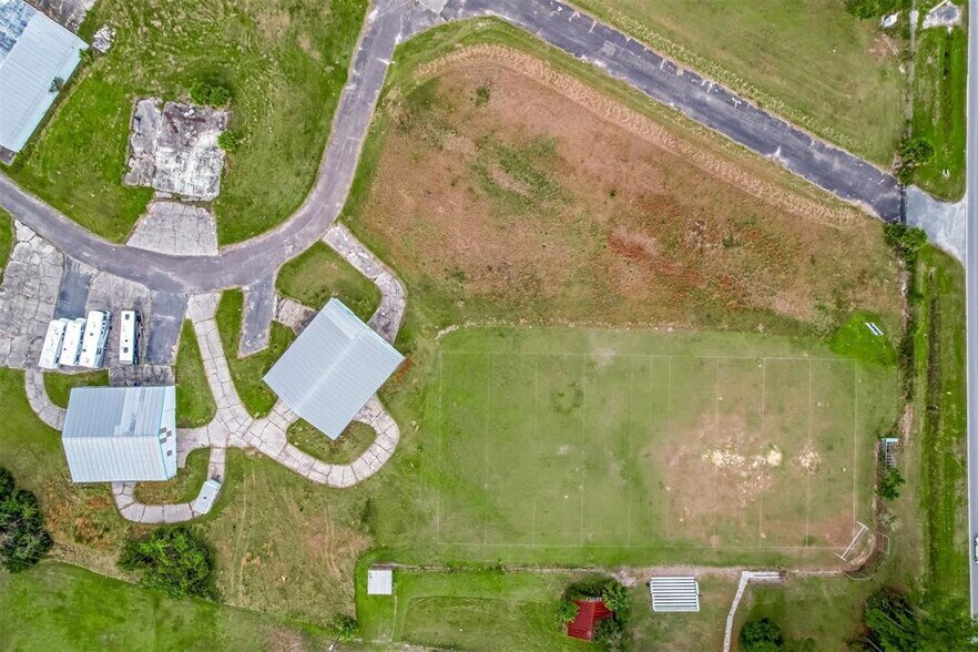 More Photos Of 96168 Cessna Dr, Yulee Airplane Hangar For Sale