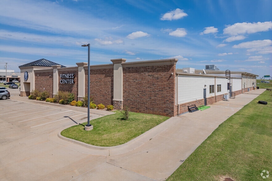 More Photos Of 11300 W Reno Ave, Yukon Health Club For Lease