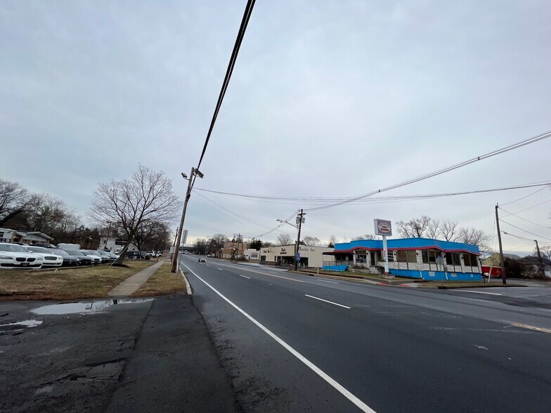 More Photos Of 2201 Nottingham Way, Hamilton Restaurant For Sale