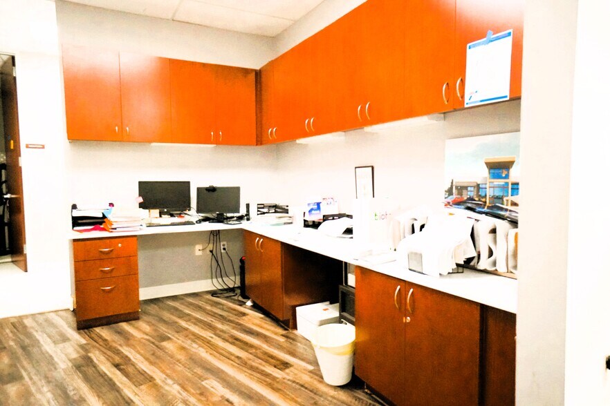 More Photos Of 4825 Almeda Rd, Houston Medical For Lease