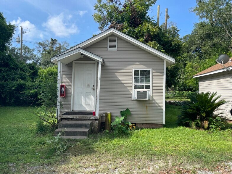 More Photos Of 3720 Theresa St, Pensacola Apartments For Sale