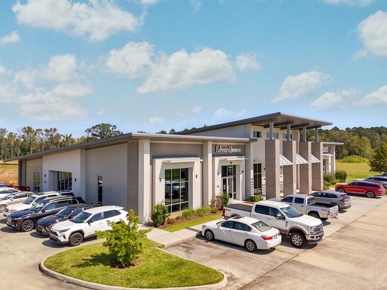 More Photos Of 9201 Baringer Foreman Rd, Baton Rouge Loft Creative Space For Sale