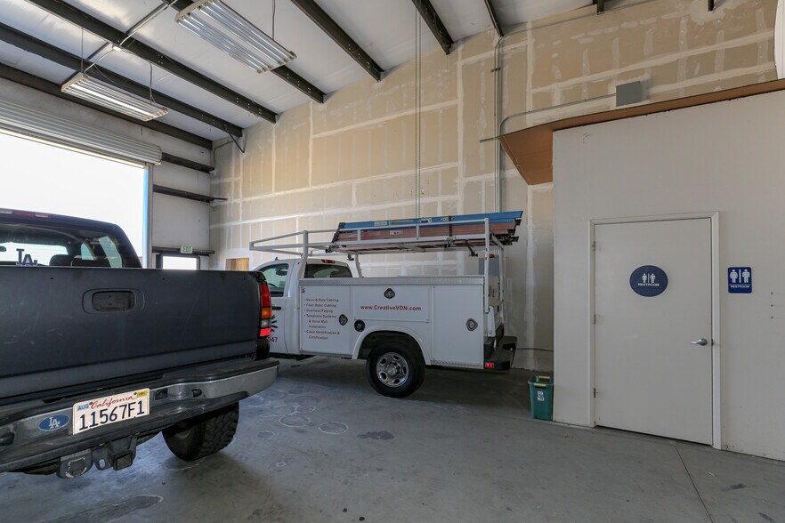 More Photos Of 128 Heron Way, Merced Light Manufacturing For Lease