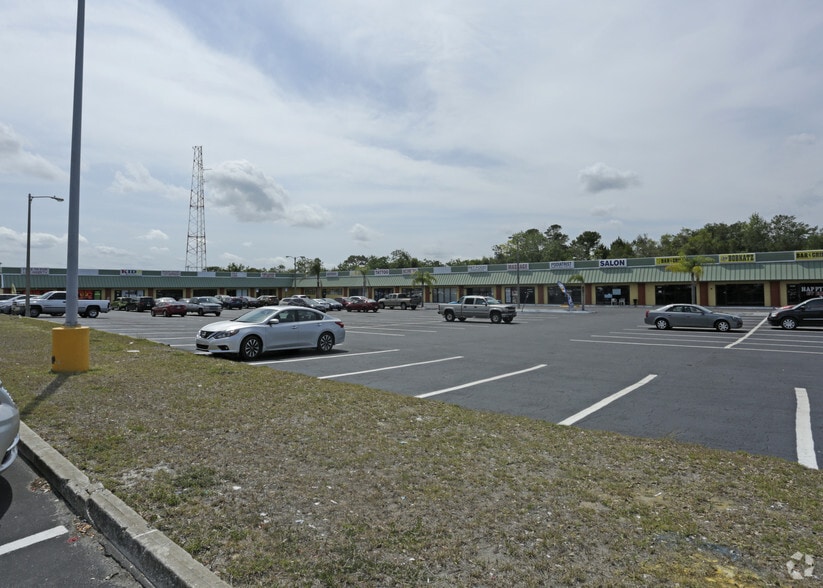 More Photos Of 12340-12384 US Highway 19, Hudson Storefront For Lease