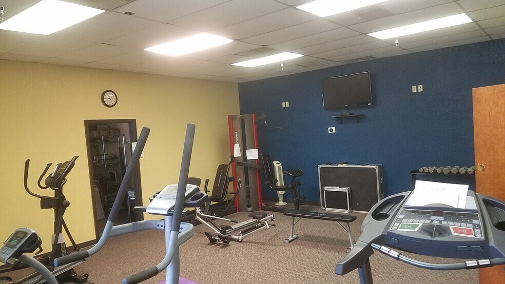 More Photos Of 2805 Canton St, Dallas Distribution For Lease