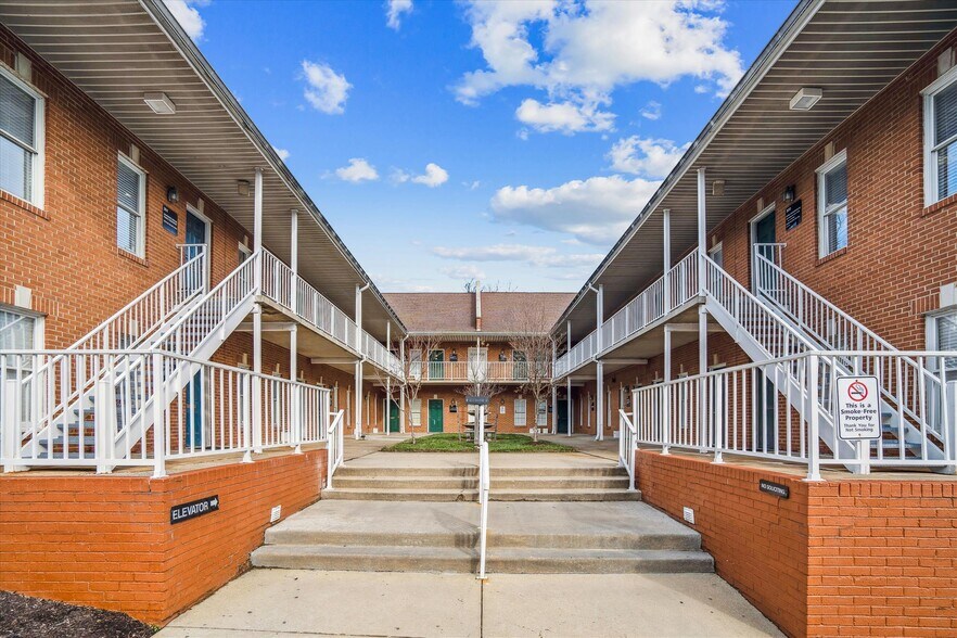 More Photos Of 14333 Laurel Bowie Rd, Laurel Medical For Sale