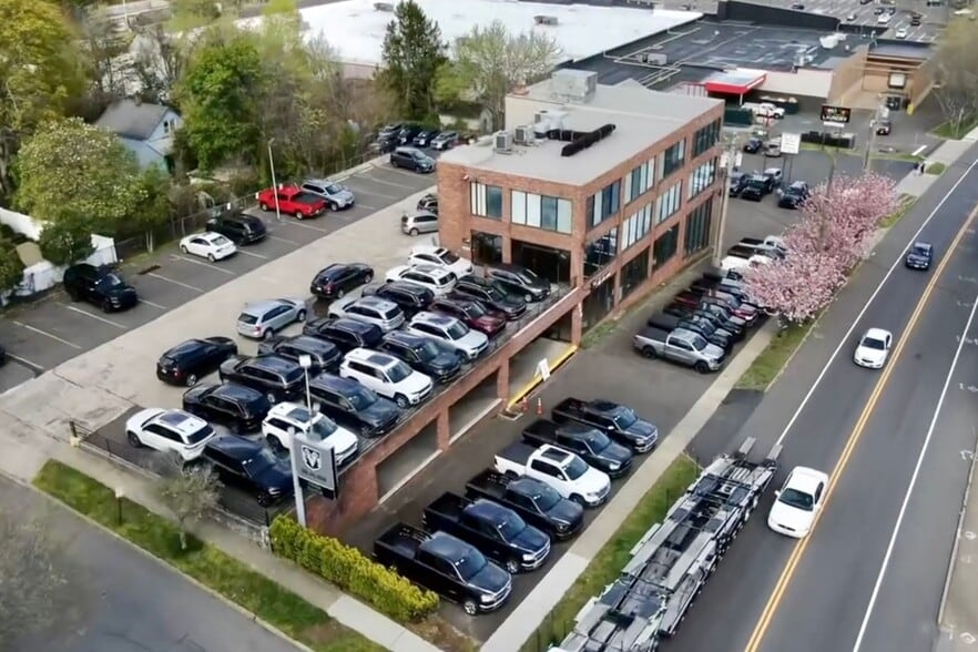 More Photos Of 360 Tunxis Hill Rd, Fairfield Auto Dealership For Sale