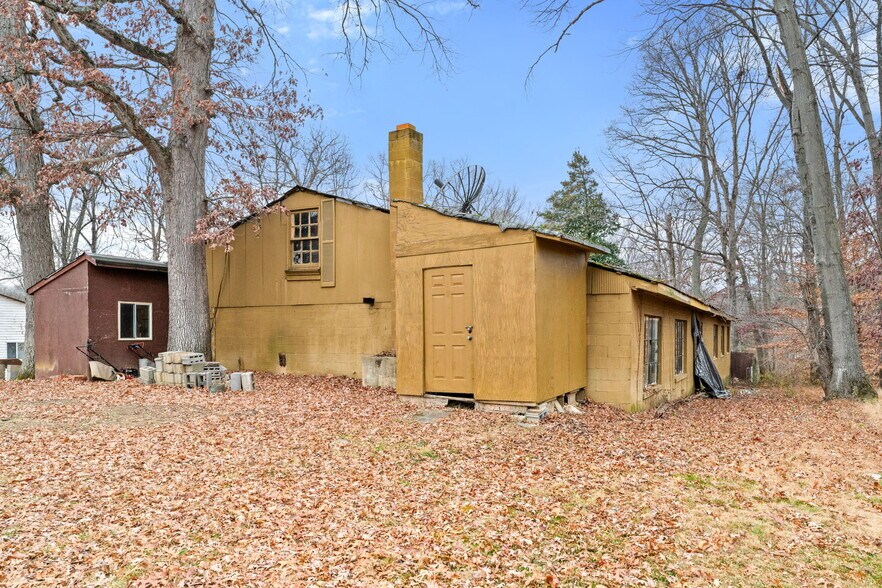 More Photos Of 8906 Hooes Rd, Lorton Specialty For Sale