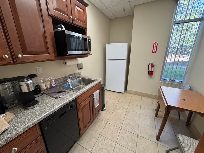 More Photos Of 5488 Reno Corporate Dr, Reno Medical For Sale