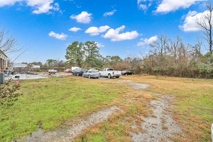 More Photos Of 3050 Farm To Market 2920 Rd, Spring Auto Repair For Sale