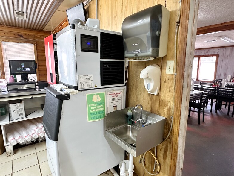 More Photos Of 2989 Hwy 21, Atmore Restaurant For Sale