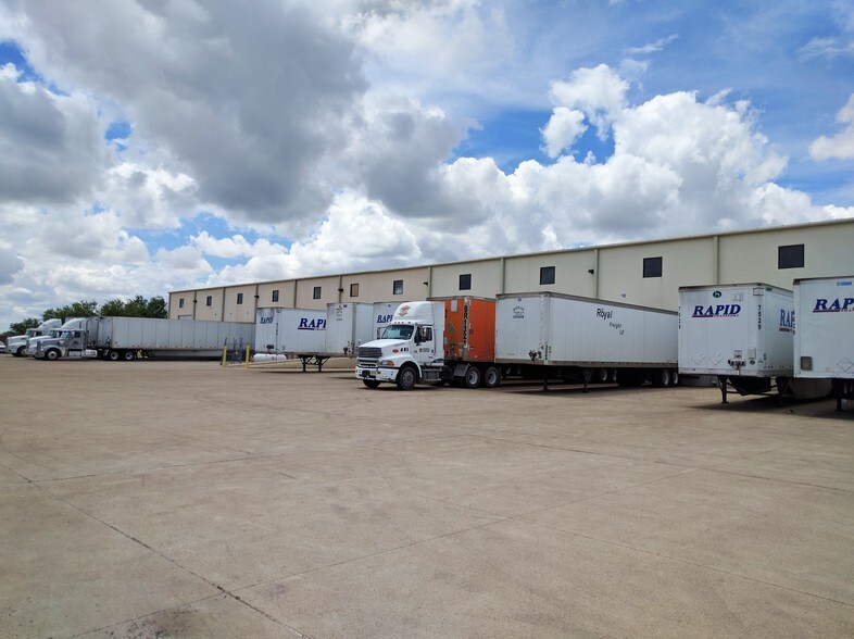 More Photos Of 3801 W Military Hwy, McAllen Warehouse For Lease