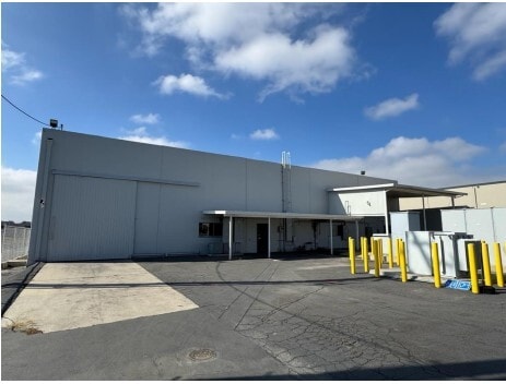 More Photos Of 11310 Sherman Way, Sun Valley Manufacturing For Lease