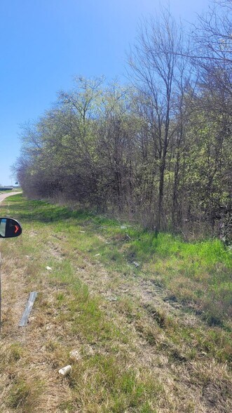 More Photos Of 0 I-45, Palmer Land For Sale