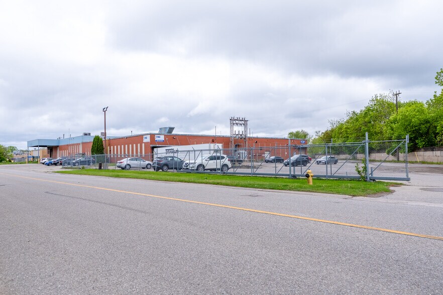 More Photos Of 10 Spalding Dr, Brantford Industrial For Sale